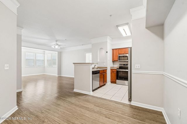 8550 TOUCHTON Road 511, Jacksonville, FL 32216