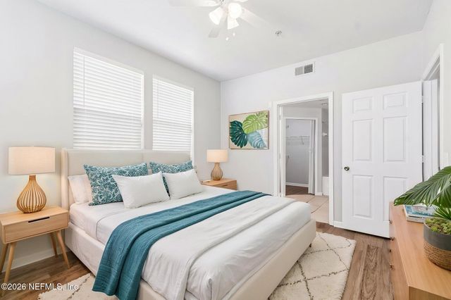 8550 TOUCHTON Road 511, Jacksonville, FL 32216