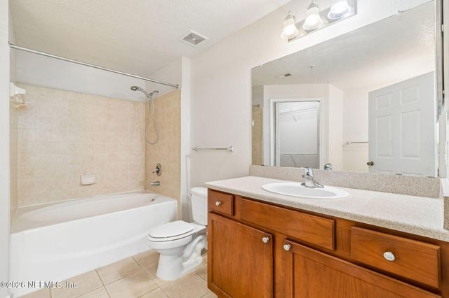 8550 TOUCHTON Road 511, Jacksonville, FL 32216