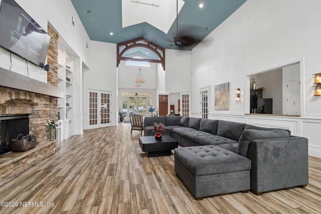 8550 TOUCHTON Road 511, Jacksonville, FL 32216