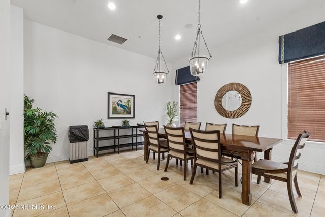 8550 TOUCHTON Road 511, Jacksonville, FL 32216