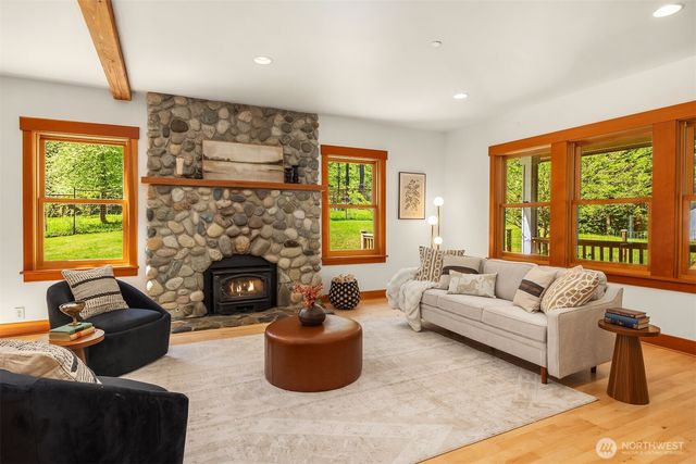 18305 121st Avenue SW, Vashon, WA 98070