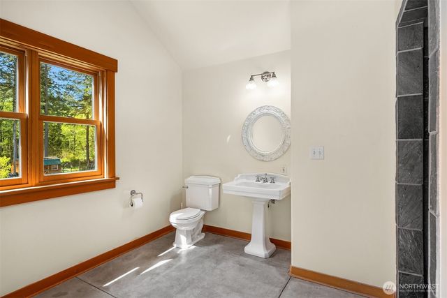 18305 121st Avenue SW, Vashon, WA 98070