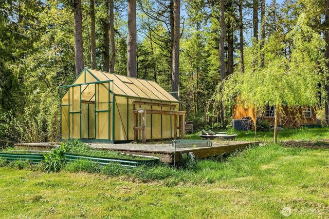 18305 121st Avenue SW, Vashon, WA 98070