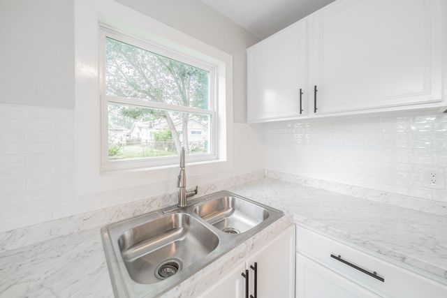 6307 Westover Street, Houston, TX 77087