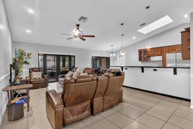 5270 NW 73rd Way, Lauderhill, FL 33319