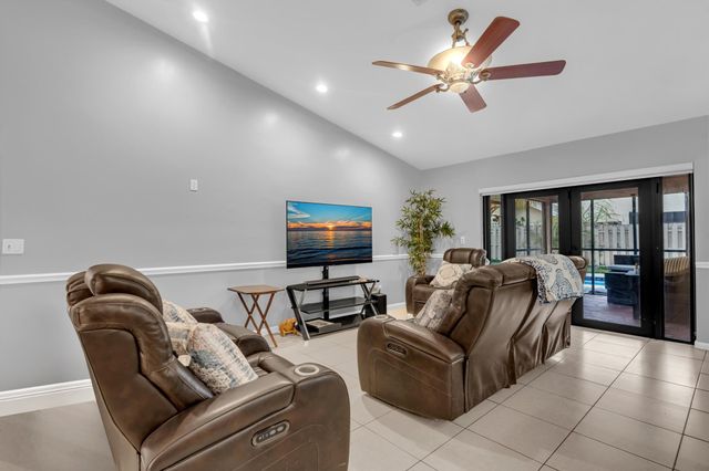 5270 NW 73rd Way, Lauderhill, FL 33319