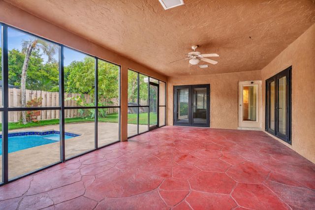 5270 NW 73rd Way, Lauderhill, FL 33319