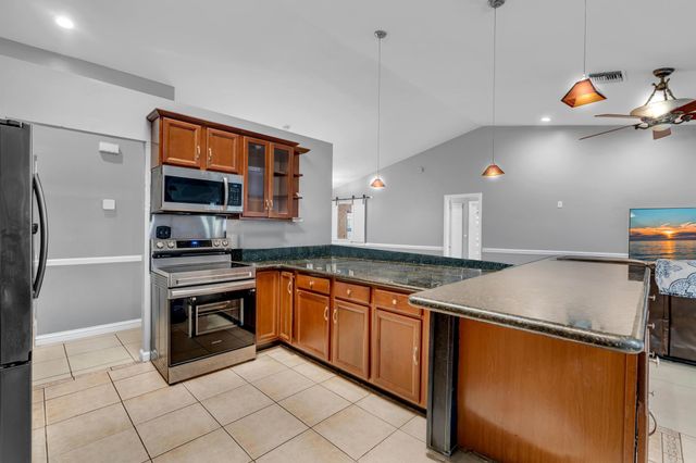 5270 NW 73rd Way, Lauderhill, FL 33319