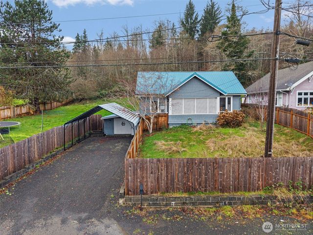 610 Barnhart Street, Raymond, WA 98577