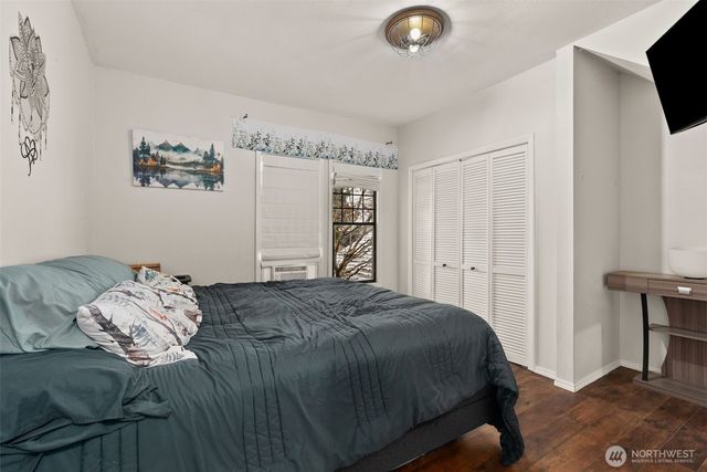 610 Barnhart Street, Raymond, WA 98577