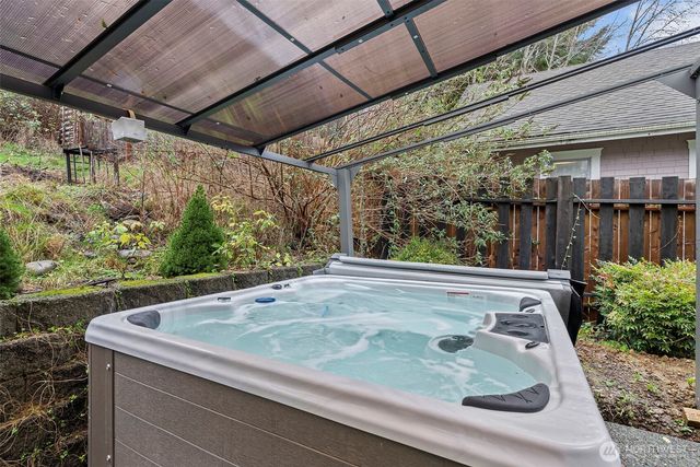 610 Barnhart Street, Raymond, WA 98577