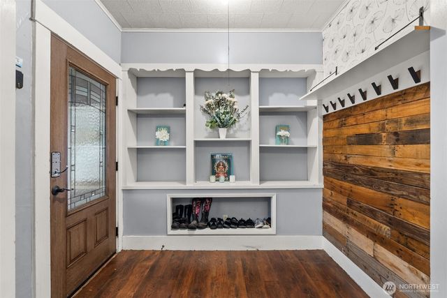 610 Barnhart Street, Raymond, WA 98577