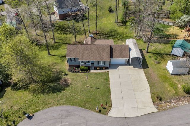504 Hunter Ct, White Bluff, TN 37187
