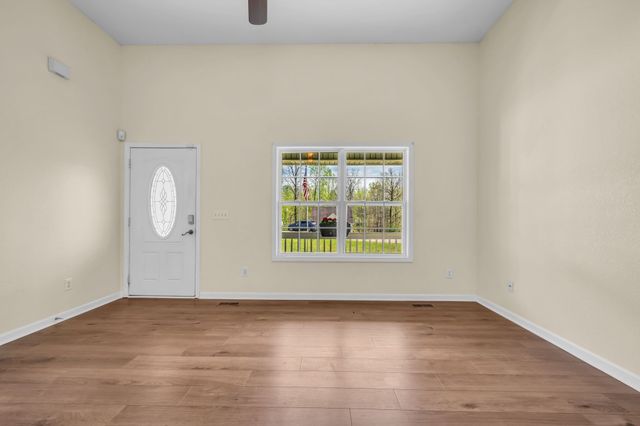 504 Hunter Ct, White Bluff, TN 37187