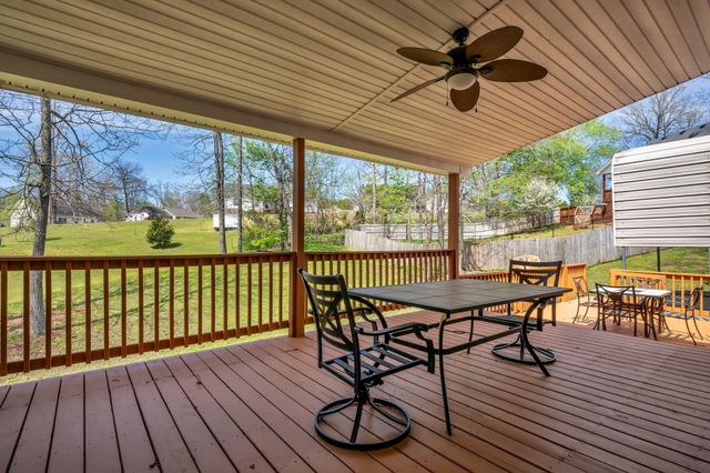 504 Hunter Ct, White Bluff, TN 37187