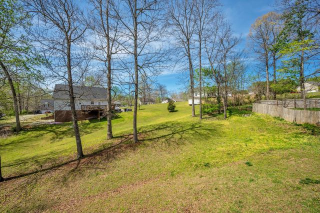 504 Hunter Ct, White Bluff, TN 37187