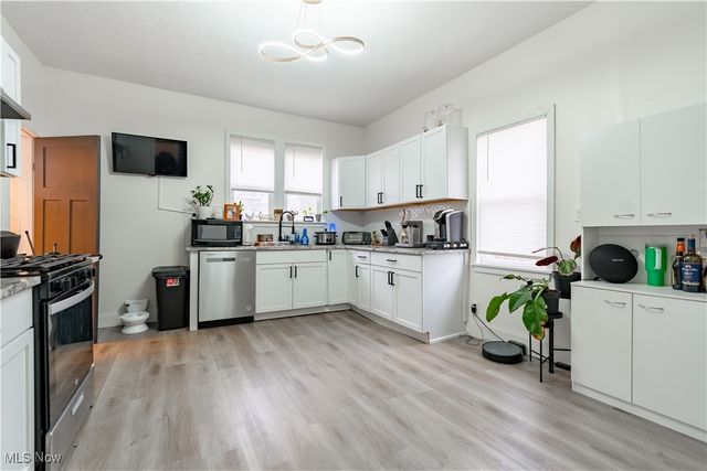 416 Bacon Avenue, Akron, OH 44320