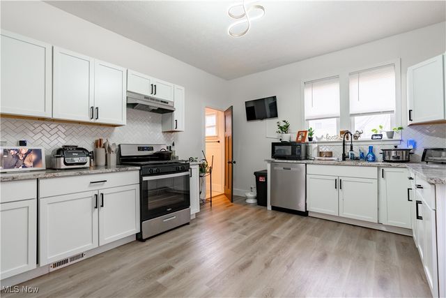 416 Bacon Avenue, Akron, OH 44320