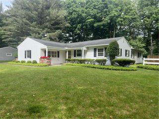 43 Harvest Road, Perinton, NY 14450