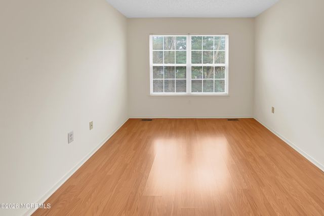 73 Tarpon Drive 7003, Sea Girt, NJ 08750