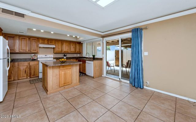 7839 E VERNON Avenue, Scottsdale, AZ 85257
