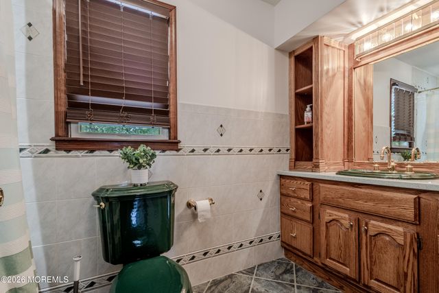 17 Stephens Drive, East Brunswick, NJ 08816