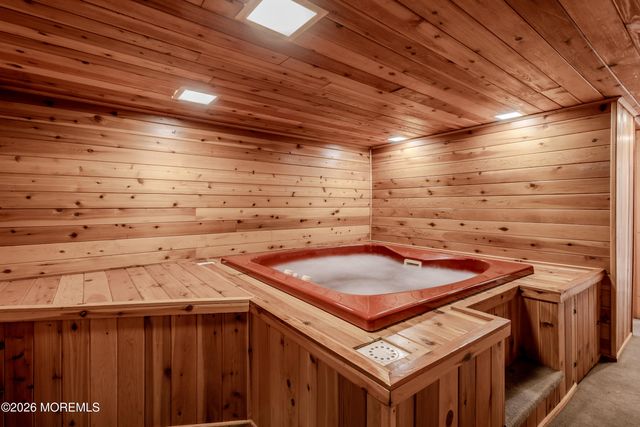 17 Stephens Drive, East Brunswick, NJ 08816