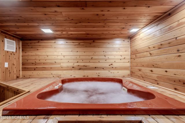 17 Stephens Drive, East Brunswick, NJ 08816