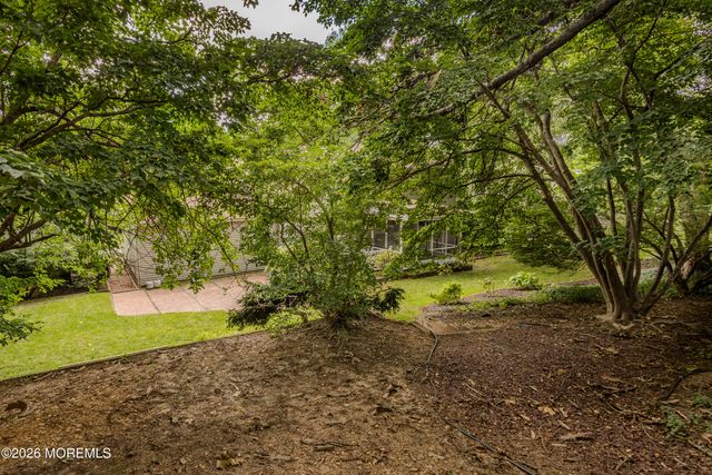 17 Stephens Drive, East Brunswick, NJ 08816