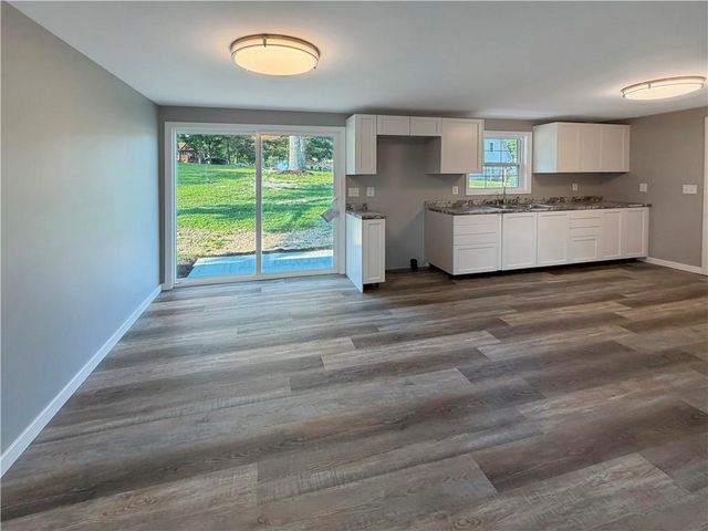 26657 Waterview Drive, Warsaw, MO 65355