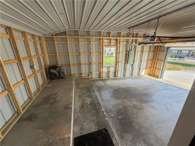 26657 Waterview Drive, Warsaw, MO 65355