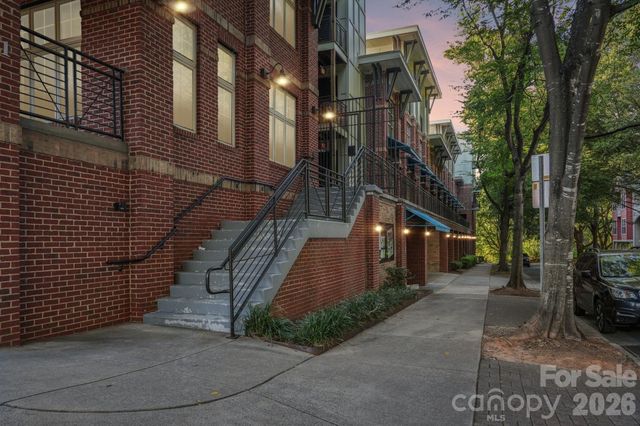 1101 W 1st Street 301, Charlotte, NC 28202