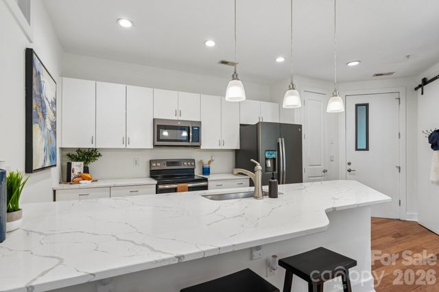 1101 W 1st Street 301, Charlotte, NC 28202