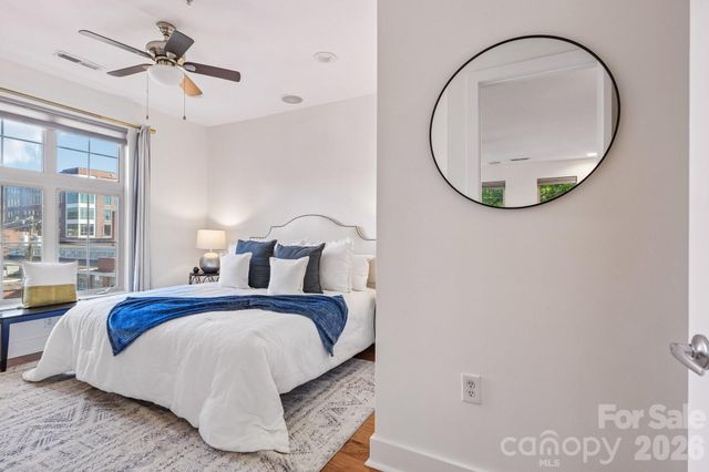 1101 W 1st Street 301, Charlotte, NC 28202