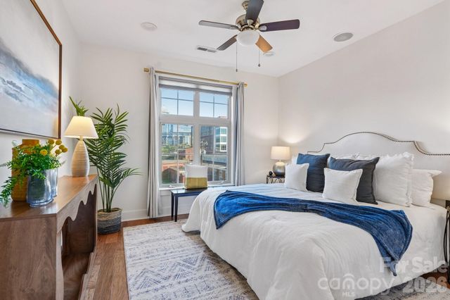 1101 W 1st Street 301, Charlotte, NC 28202