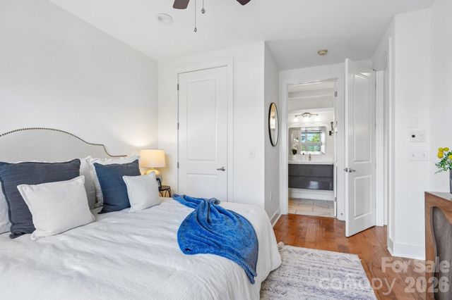 1101 W 1st Street 301, Charlotte, NC 28202