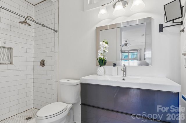1101 W 1st Street 301, Charlotte, NC 28202