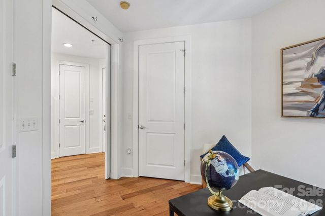 1101 W 1st Street 301, Charlotte, NC 28202