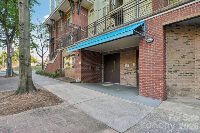 1101 W 1st Street 301, Charlotte, NC 28202