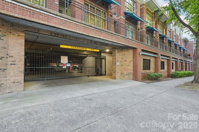 1101 W 1st Street 301, Charlotte, NC 28202