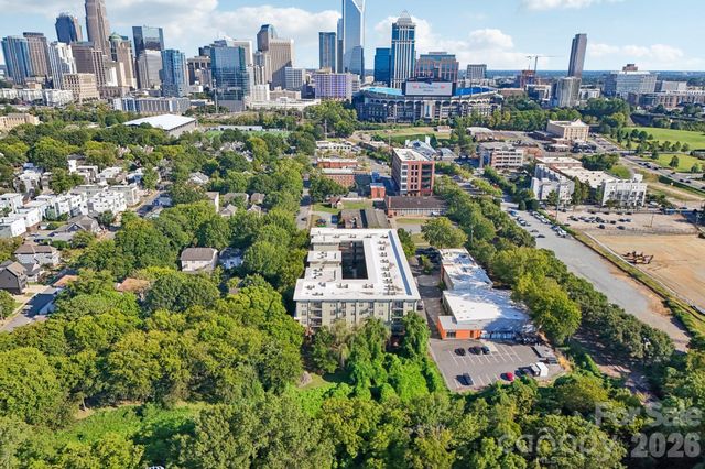 1101 W 1st Street 301, Charlotte, NC 28202