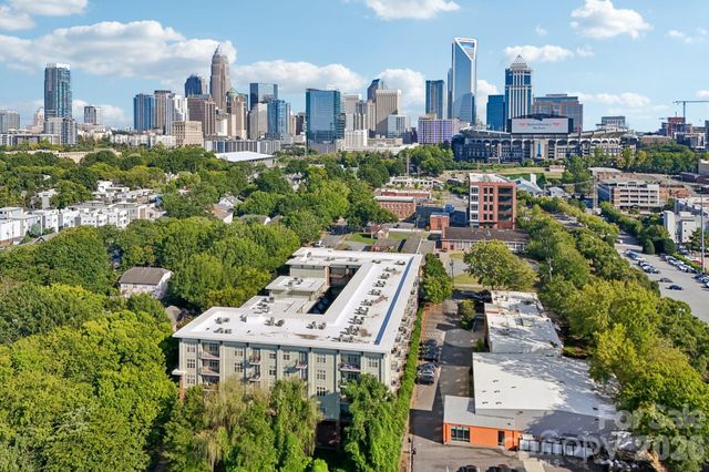 1101 W 1st Street 301, Charlotte, NC 28202