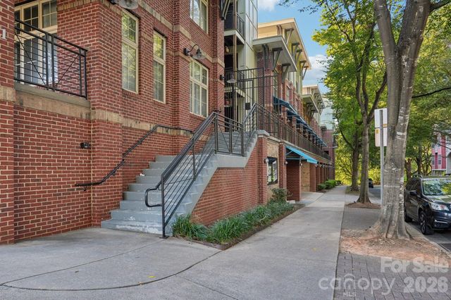 1101 W 1st Street 301, Charlotte, NC 28202