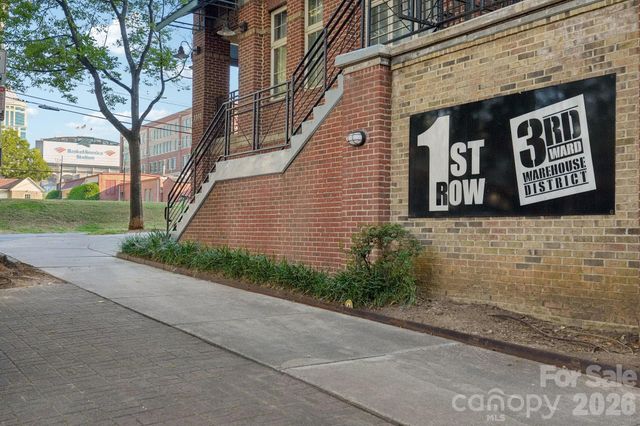 1101 W 1st Street 301, Charlotte, NC 28202