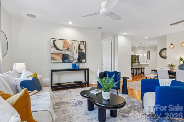 1101 W 1st Street 301, Charlotte, NC 28202