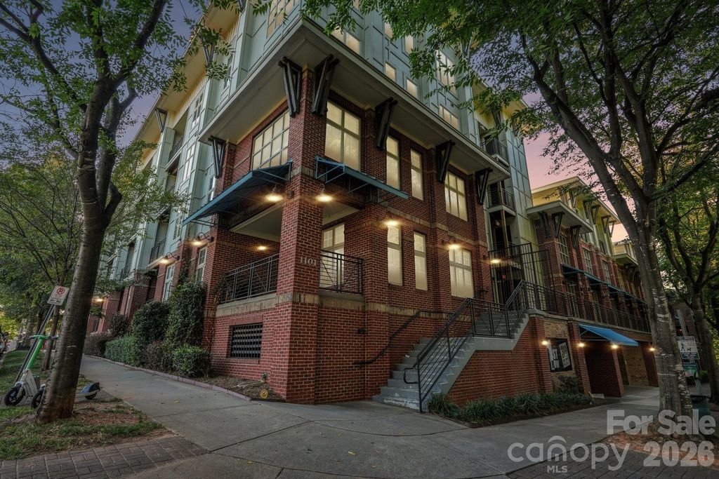 1101 W 1st Street 301, Charlotte, NC 28202