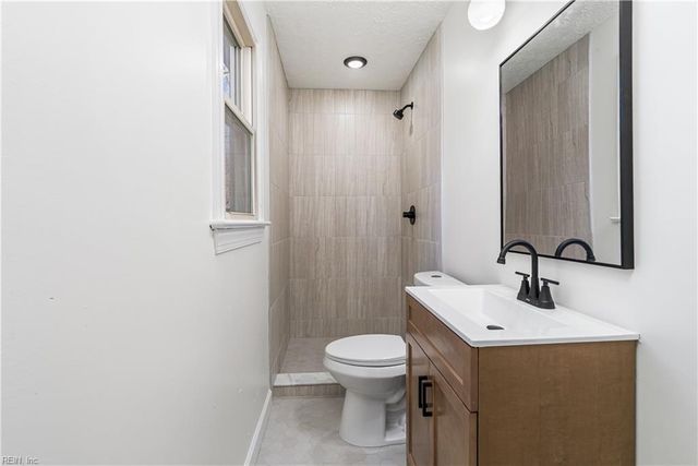 103 Osprey PT, Yorktown, VA 23692