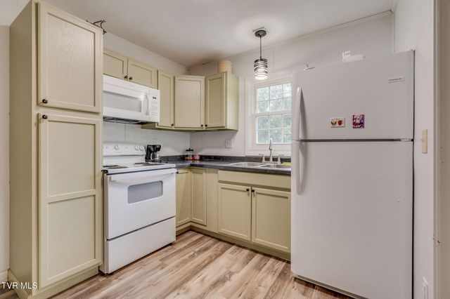 103 Pelican Lane, Greeneville, TN 37743