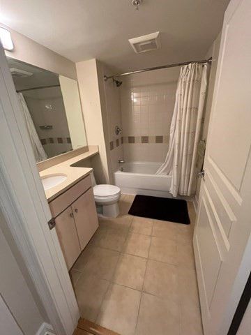 5 Repton Circle 5101, Watertown, MA 02472